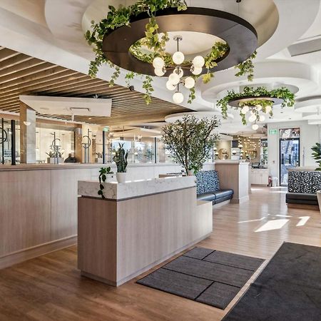 Sandman Signature Calgary Airport Hotel Экстерьер фото