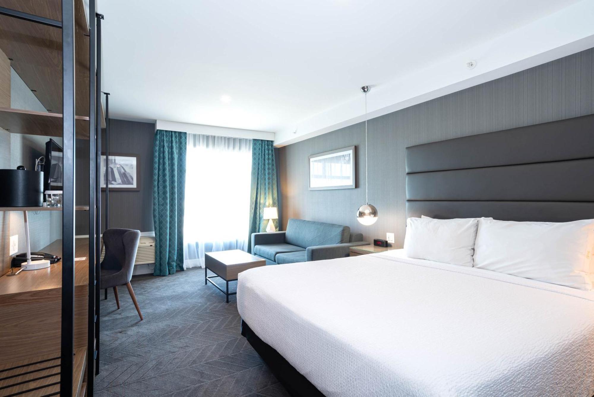 Sandman Signature Calgary Airport Hotel Экстерьер фото