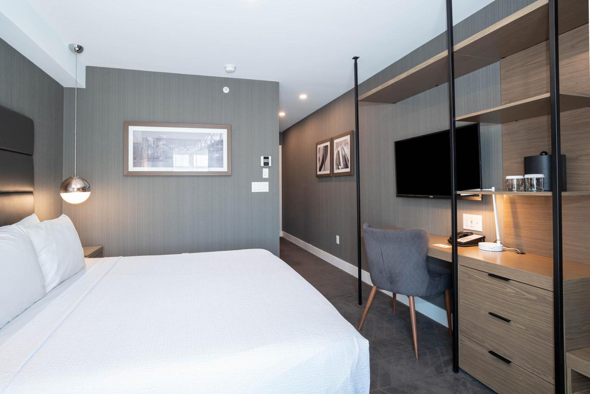 Sandman Signature Calgary Airport Hotel Экстерьер фото