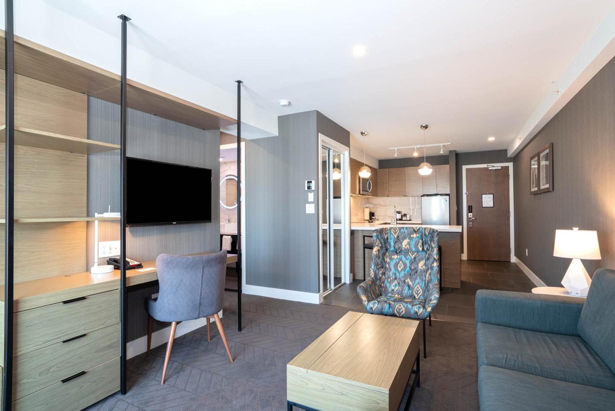 Sandman Signature Calgary Airport Hotel Экстерьер фото