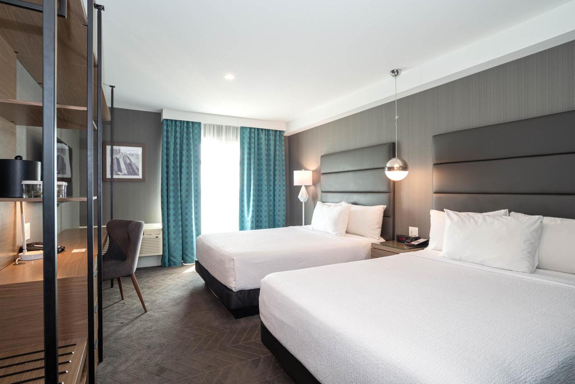 Sandman Signature Calgary Airport Hotel Экстерьер фото
