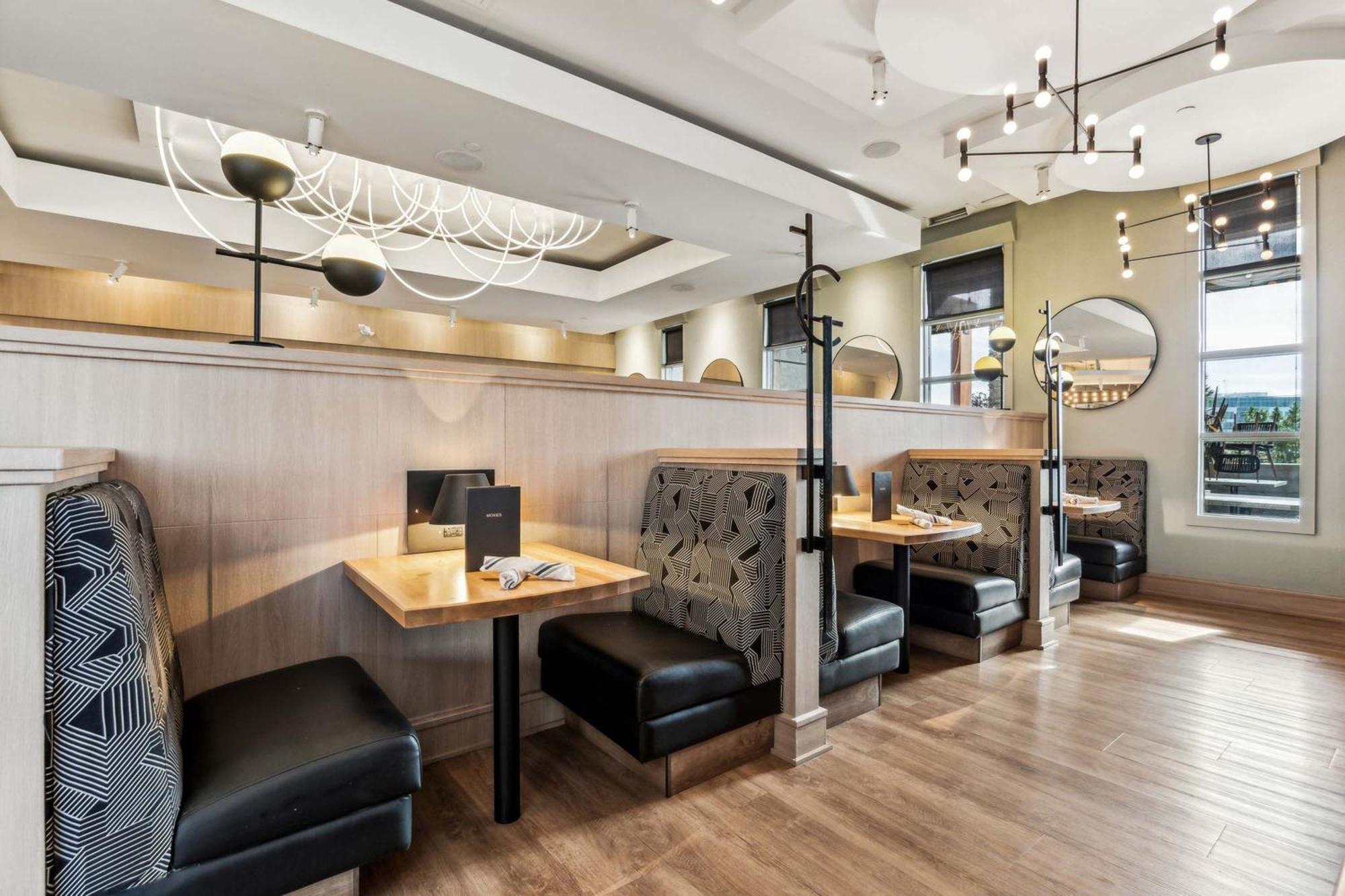 Sandman Signature Calgary Airport Hotel Экстерьер фото
