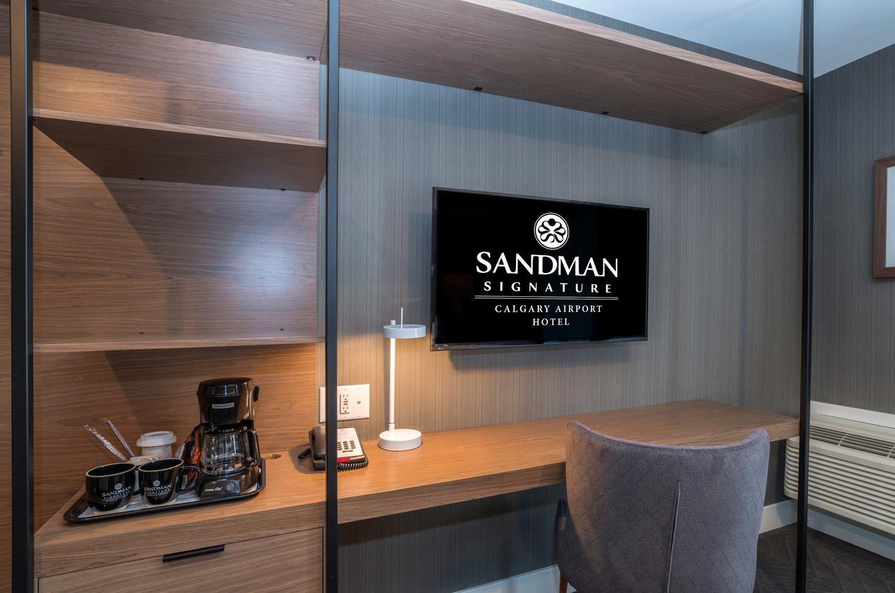 Sandman Signature Calgary Airport Hotel Экстерьер фото